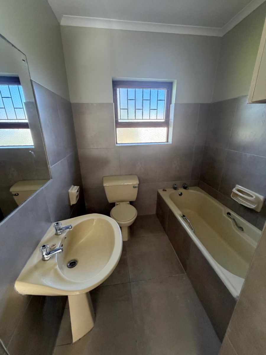 4 Bedroom Property for Sale in Boskloof Eastern Cape